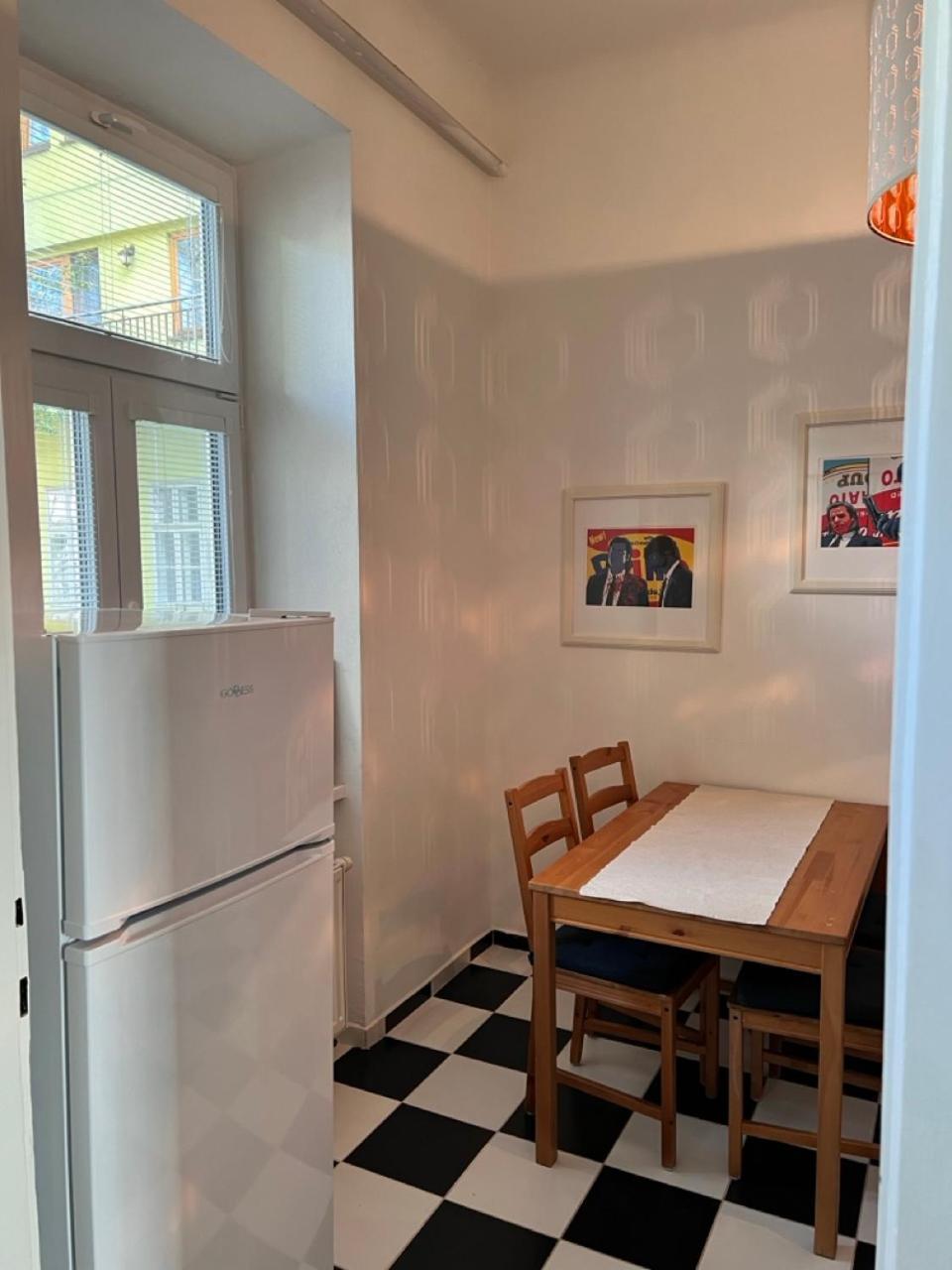 Stylish Flat In City Centre Братислава Екстер'єр фото