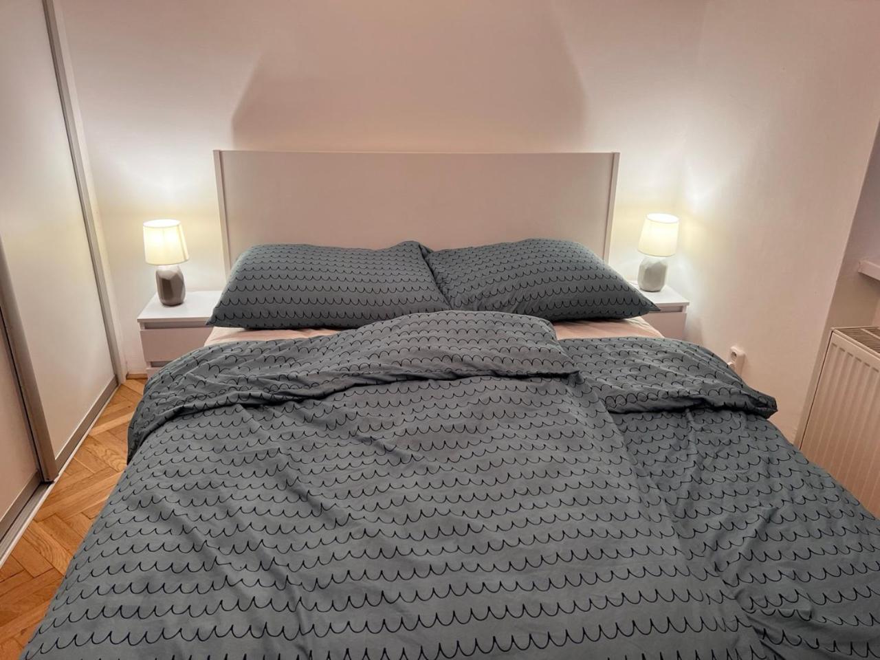 Stylish Flat In City Centre Братислава Екстер'єр фото